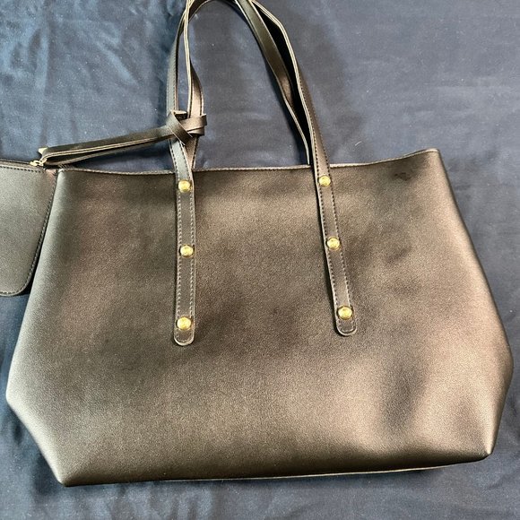 Lightweight Faux Leather Tote Bags with a Wristlet to Match - Picture 2 of 4